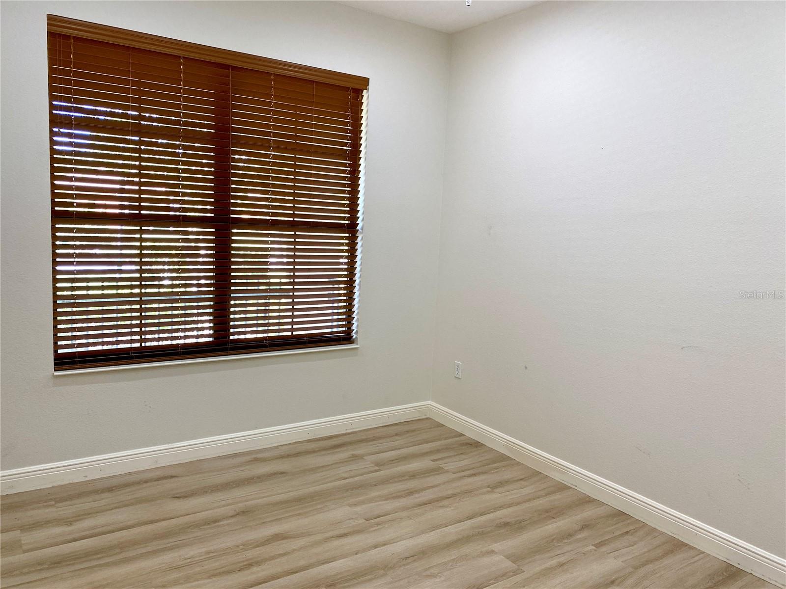 Image 14 of 27 For 167 Los Gatos Place