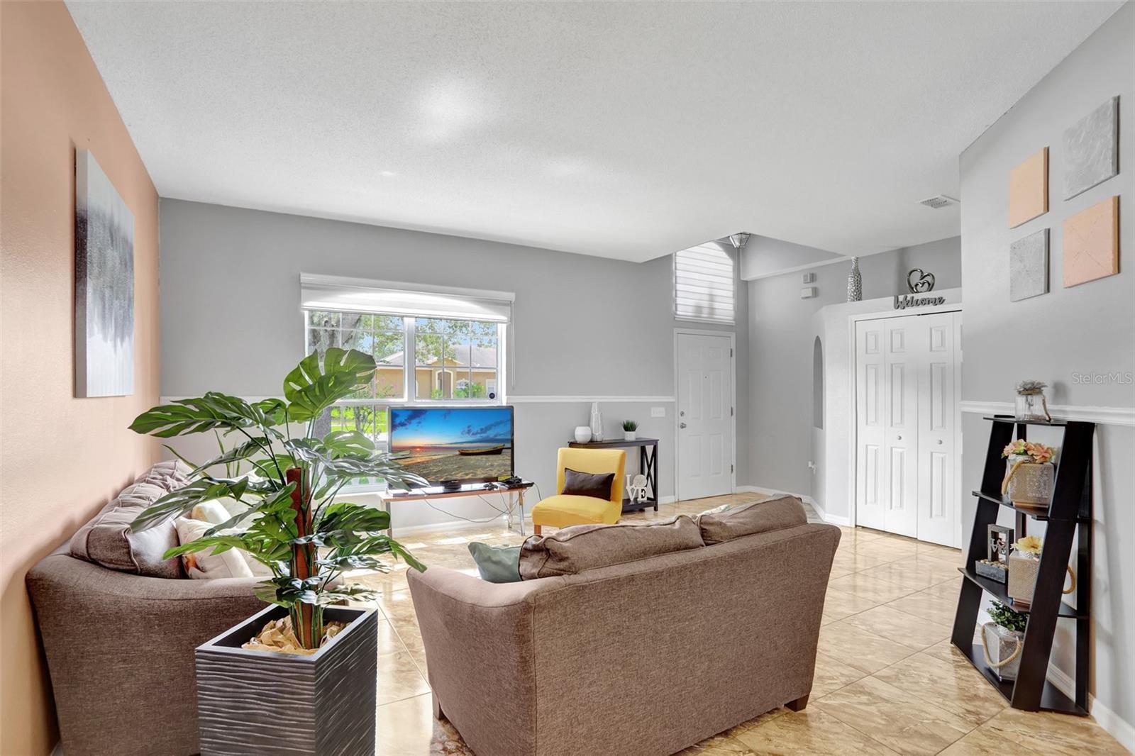 Image 30 of 51 For 478 Acacia Tree Way