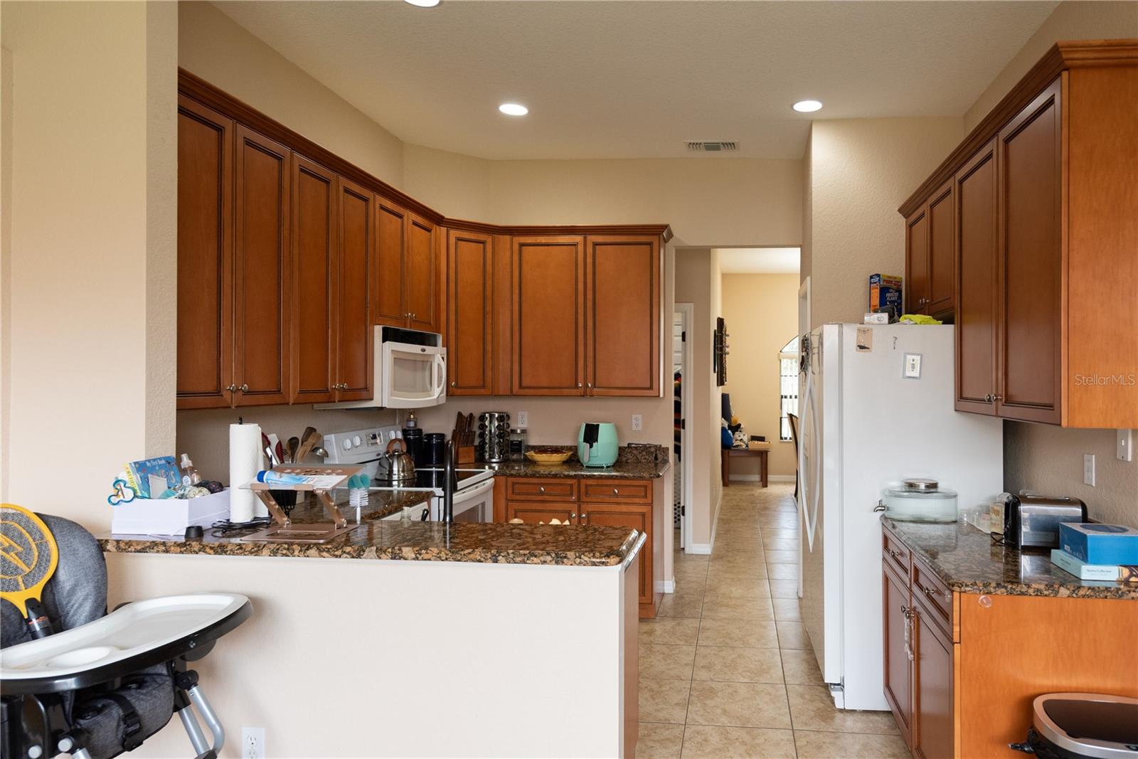 Image 6 of 18 For 406 Cinnamon Drive
