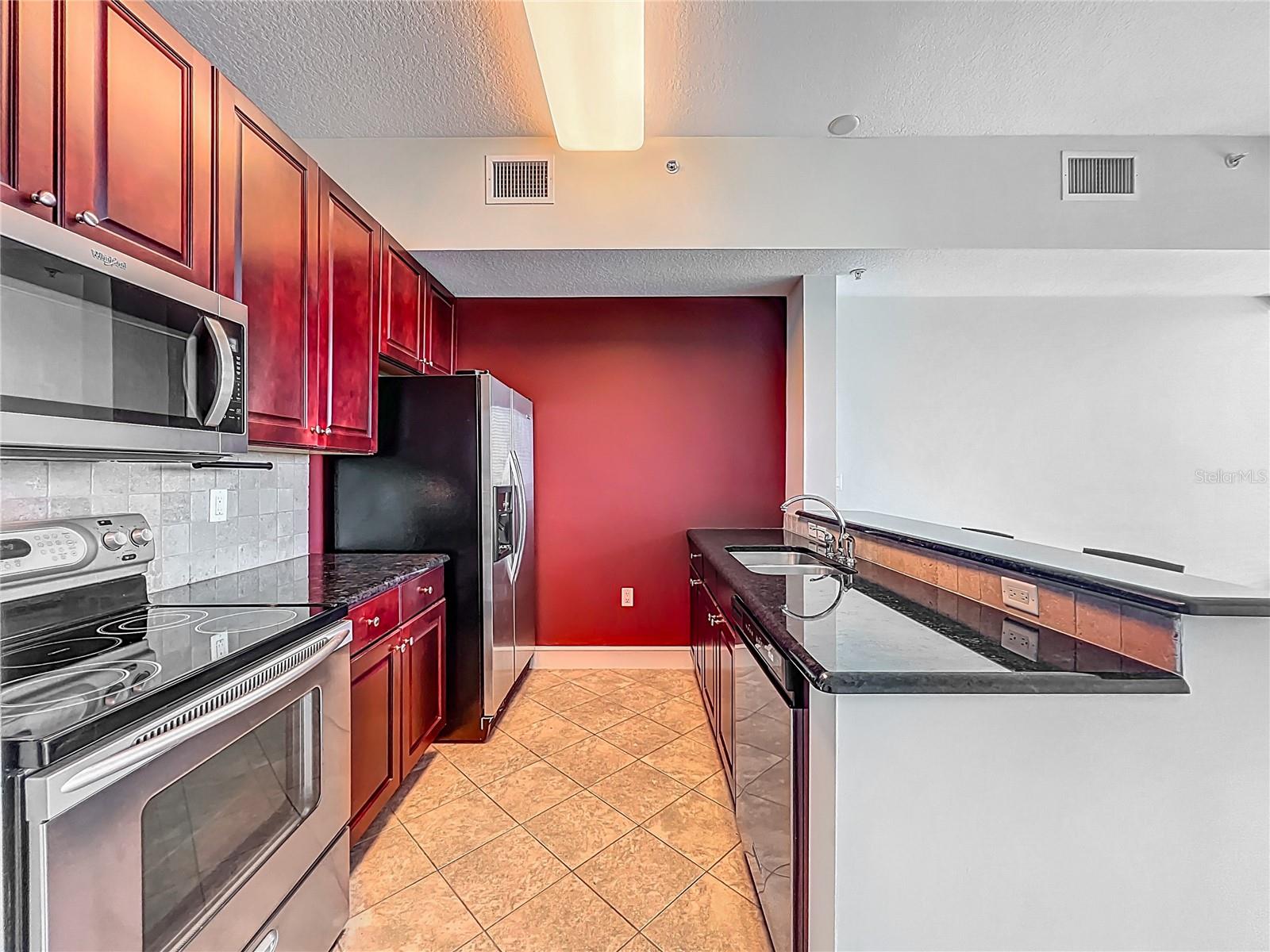 Image 11 of 51 For 101 Eola Drive 607