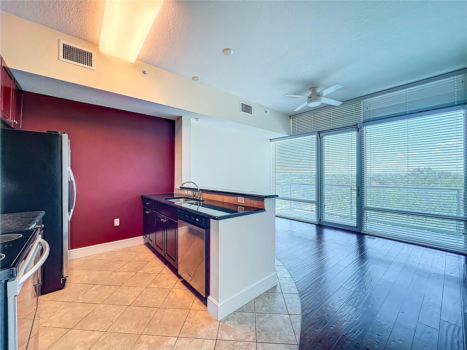 Image 12 of 51 For 101 Eola Drive 607