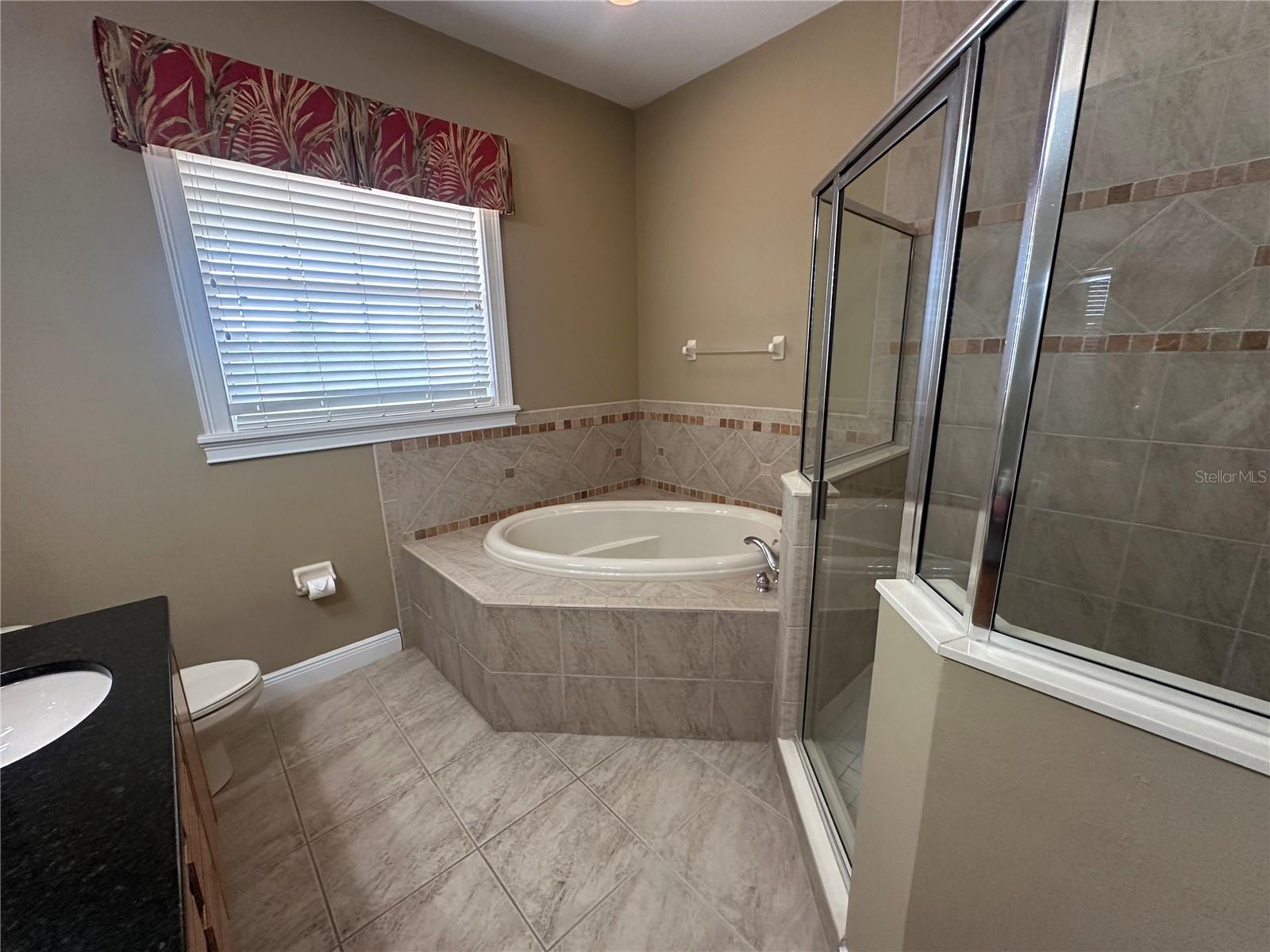 Image 44 of 79 For 1512 Euston Drive