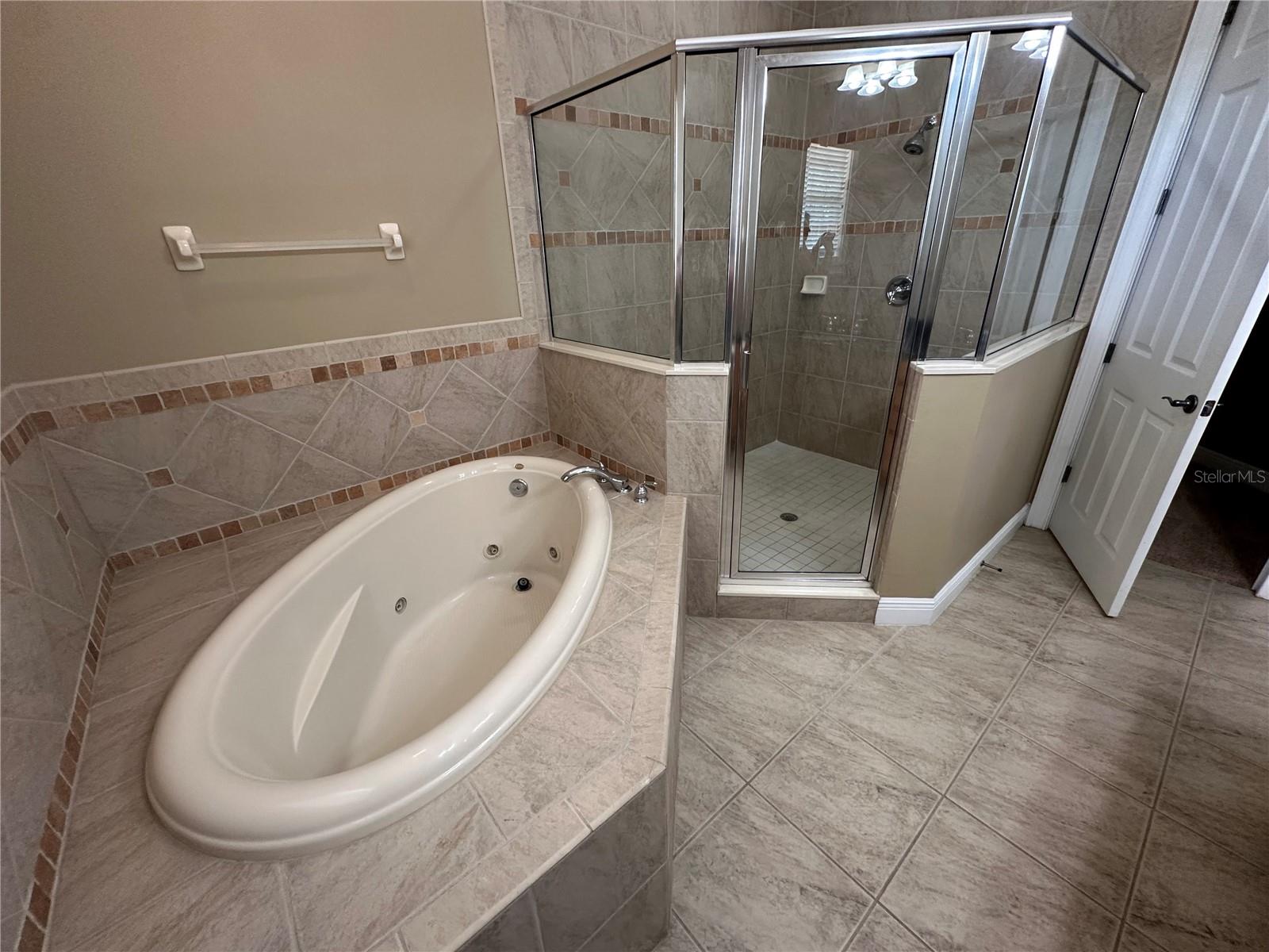 Image 45 of 79 For 1512 Euston Drive