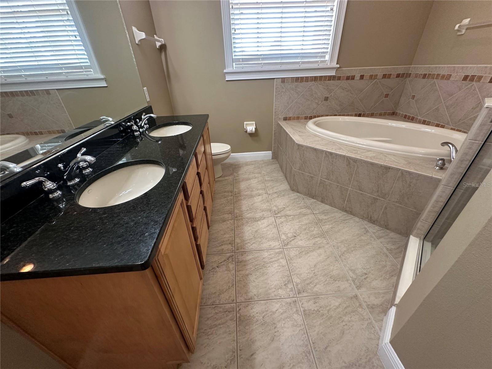 Image 49 of 79 For 1512 Euston Drive
