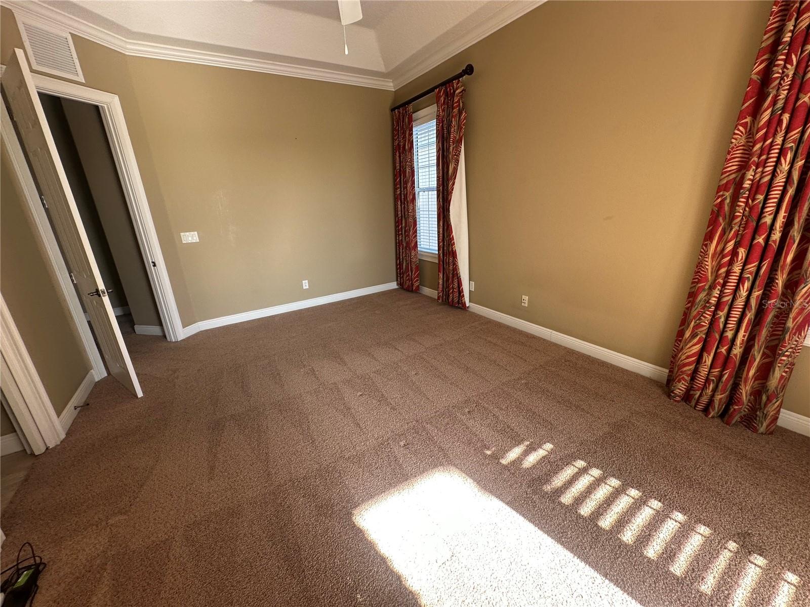 Image 55 of 79 For 1512 Euston Drive