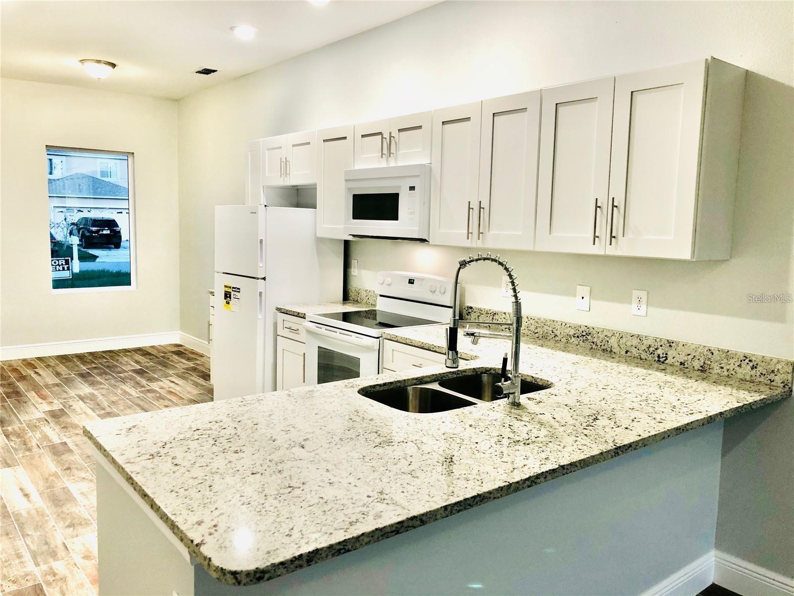 Image 2 of 6 For 710 Leopard Court A-b