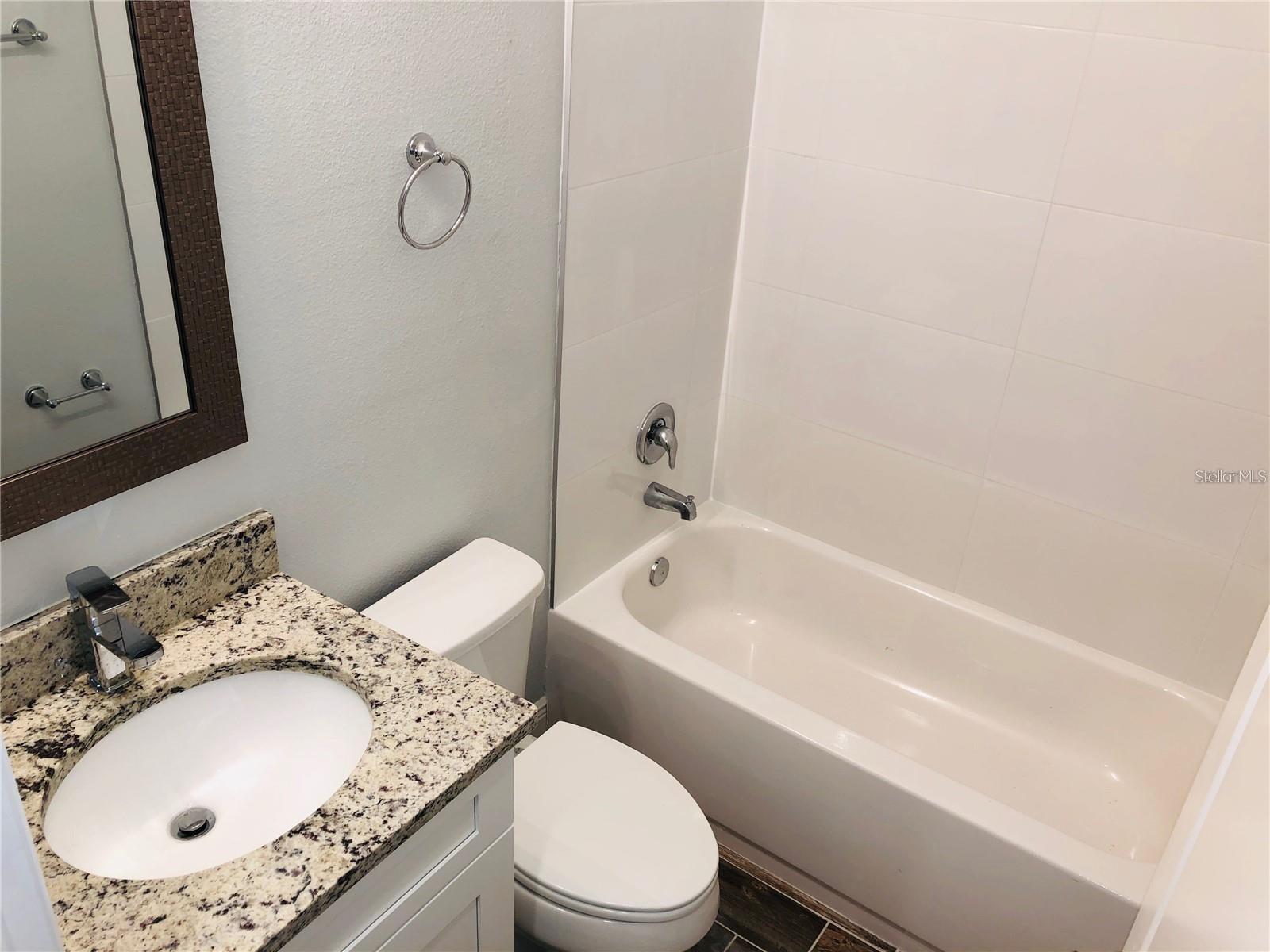 Image 5 of 6 For 710 Leopard Court A-b