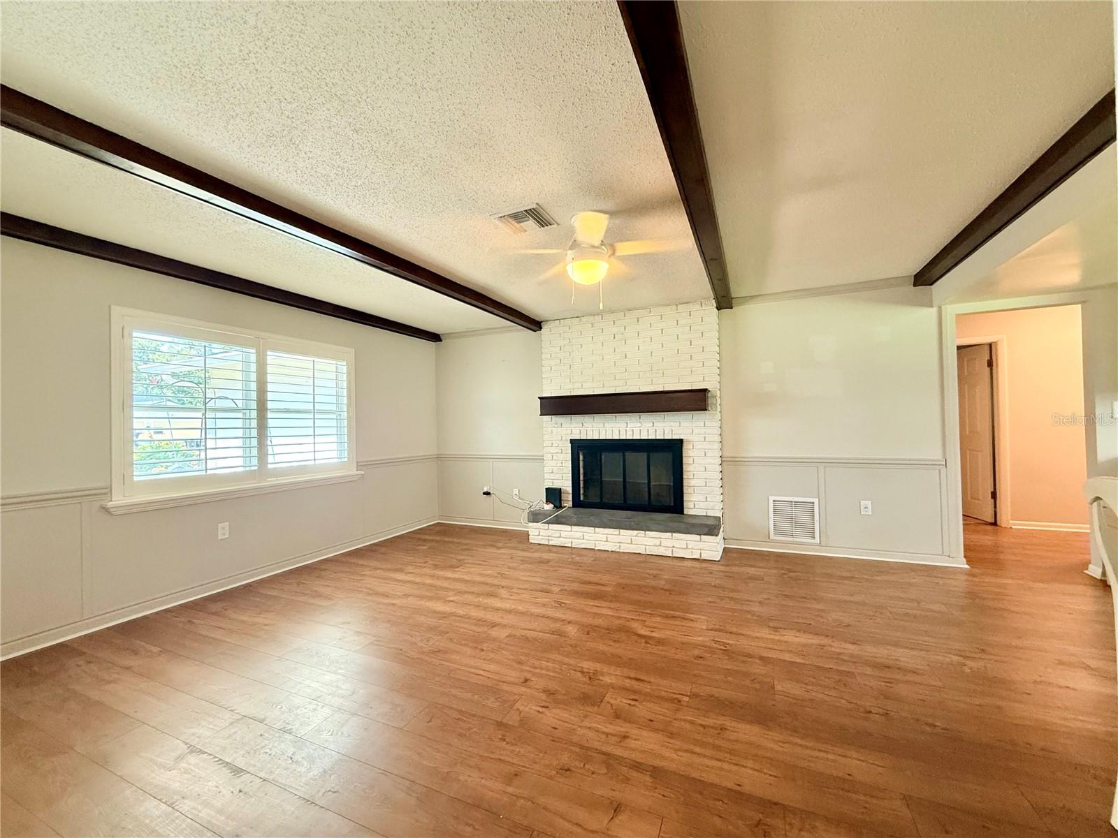 Image 9 of 32 For 1921 Japonica Road