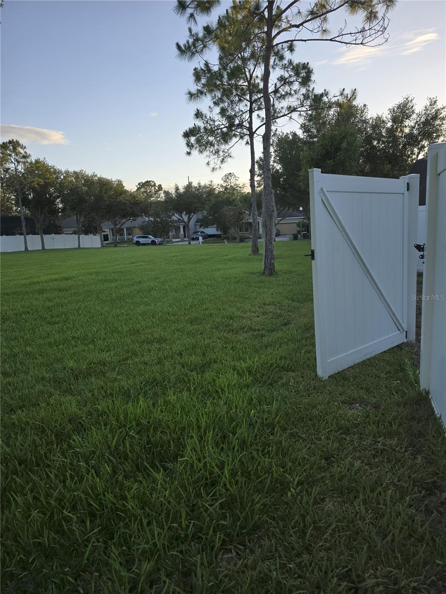 Image 20 of 22 For 7971 Brofield Ave