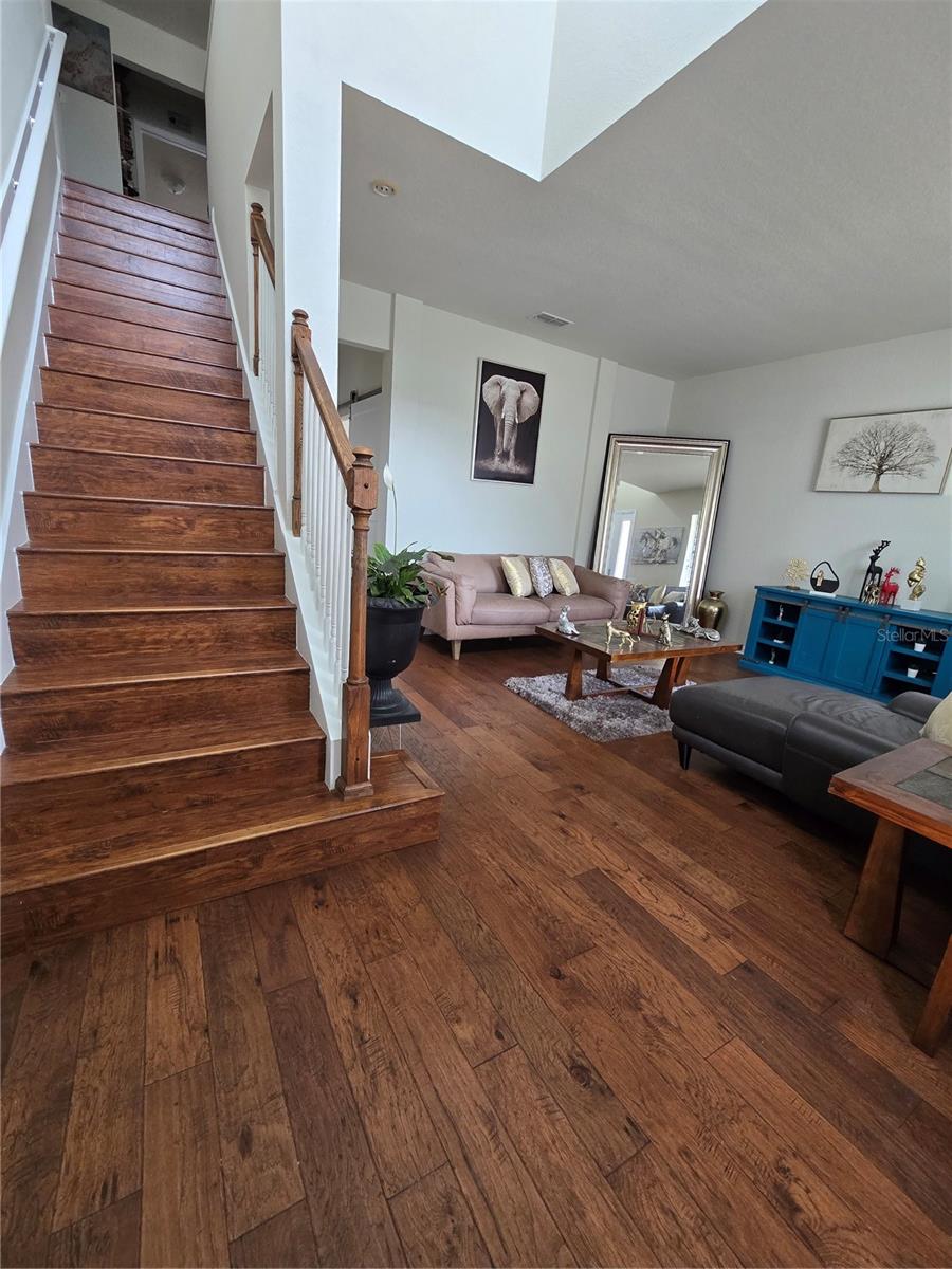 Image 3 of 22 For 7971 Brofield Ave