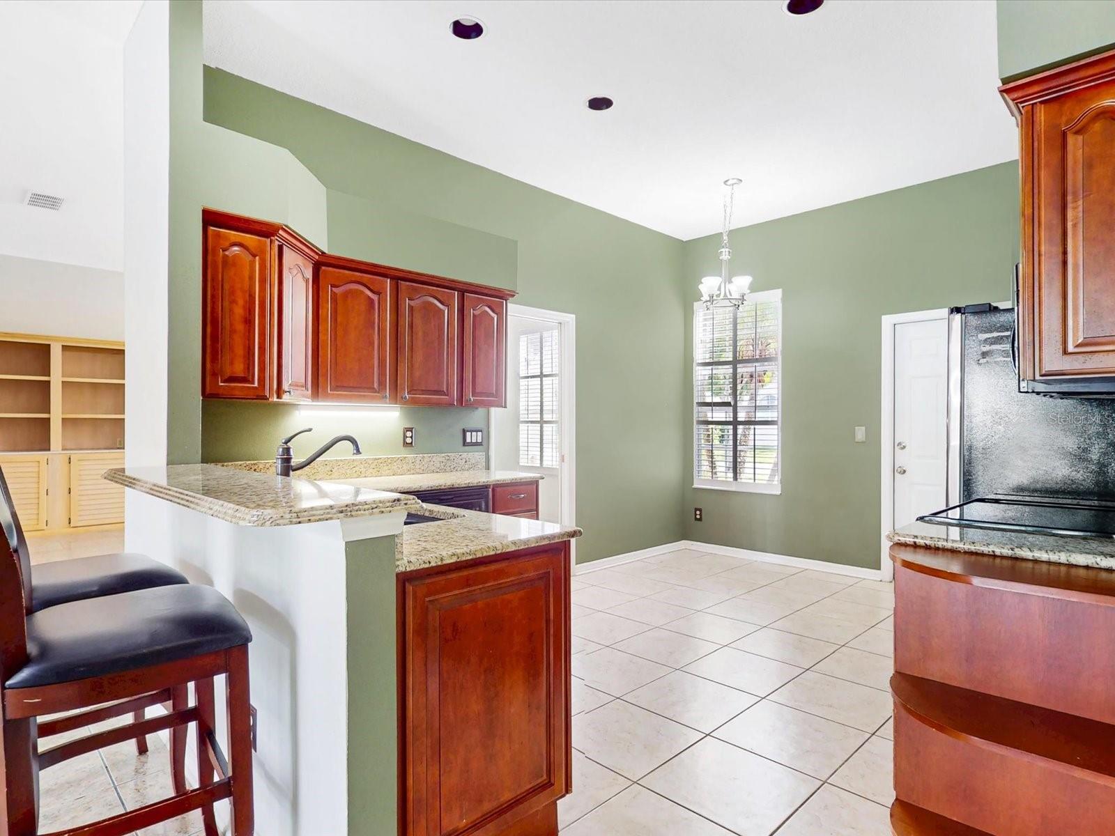 Image 10 of 34 For 3943 Ocita Drive