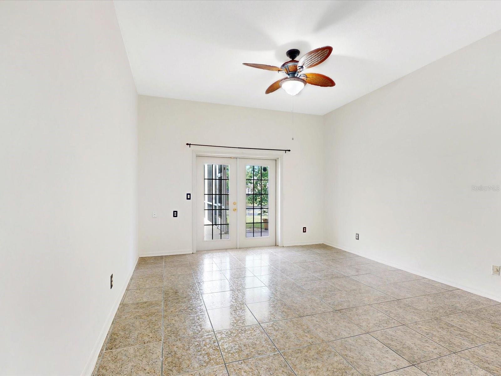 Image 17 of 34 For 3943 Ocita Drive