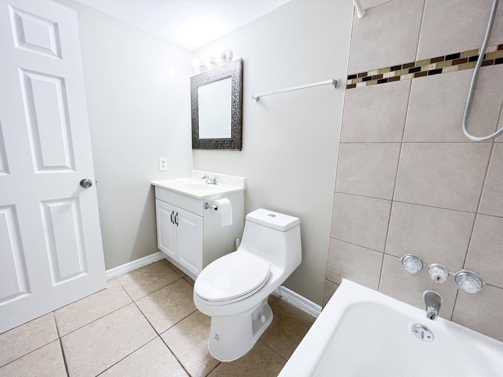Image 14 of 19 For 1000 Semoran Boulevard S