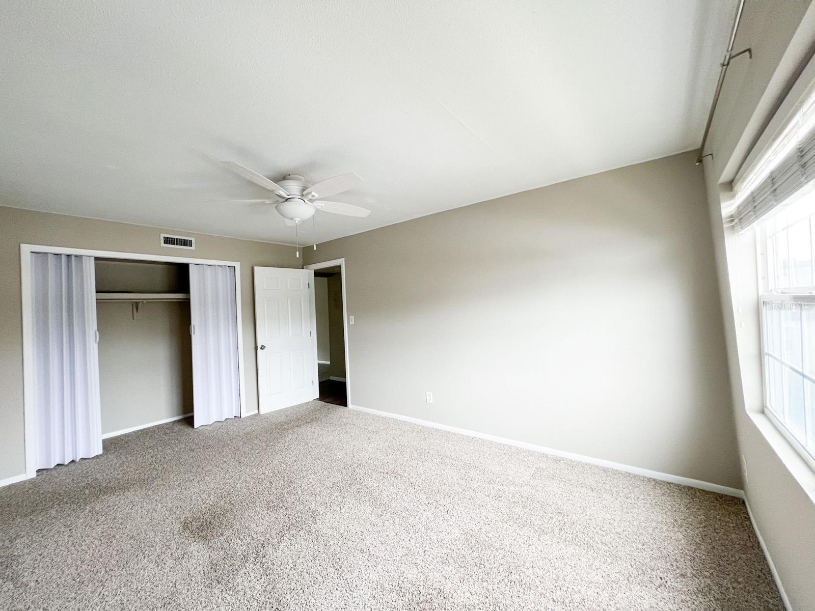 Image 5 of 19 For 1000 Semoran Boulevard S