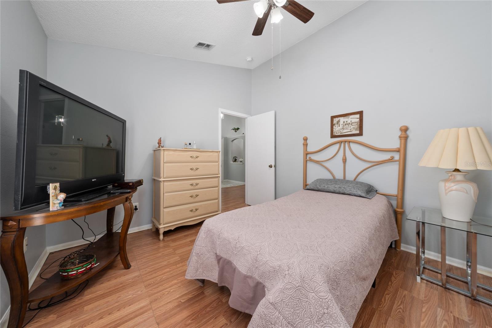 Image 15 of 36 For 10934 Rushwood Way