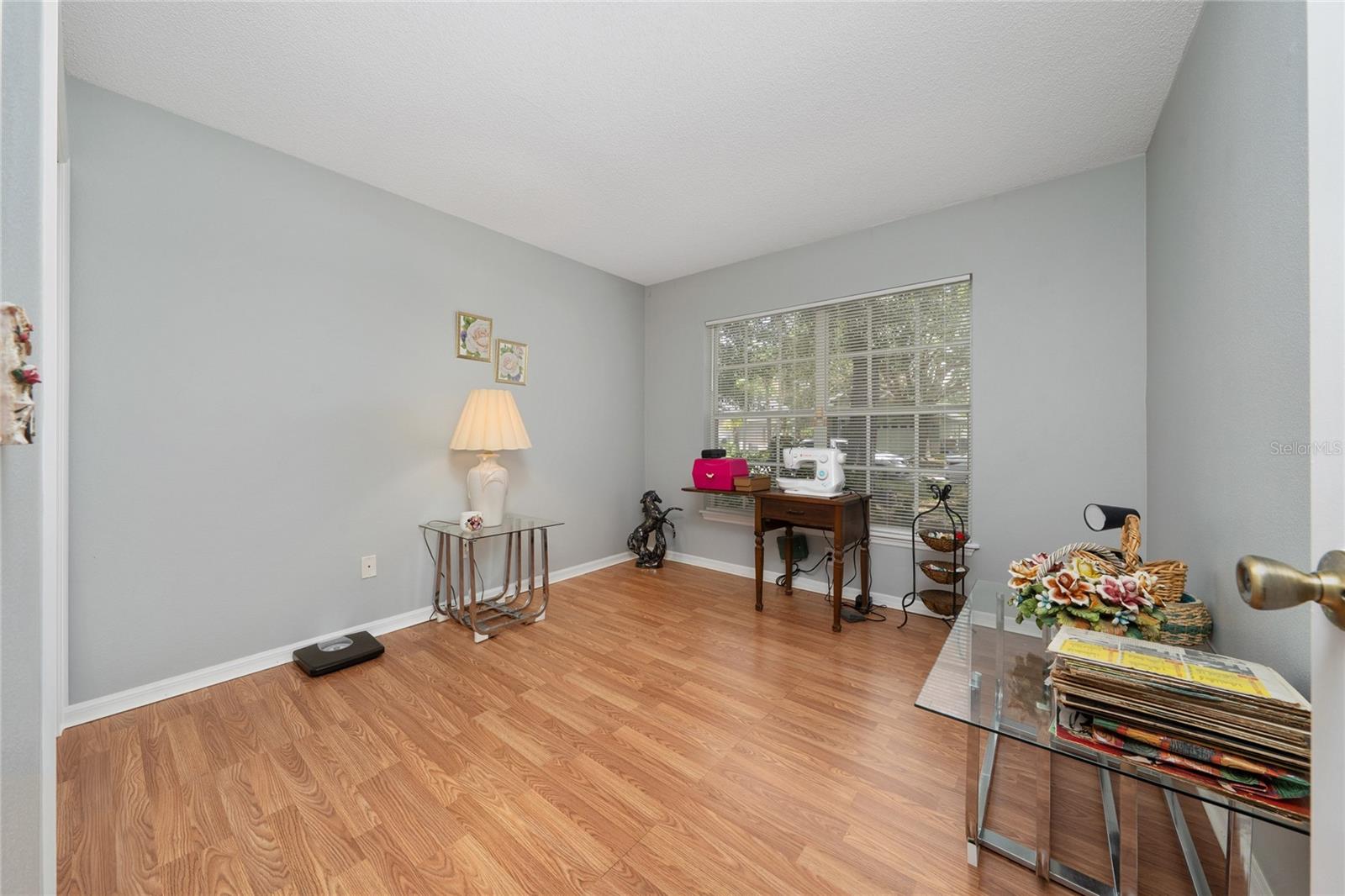 Image 18 of 36 For 10934 Rushwood Way