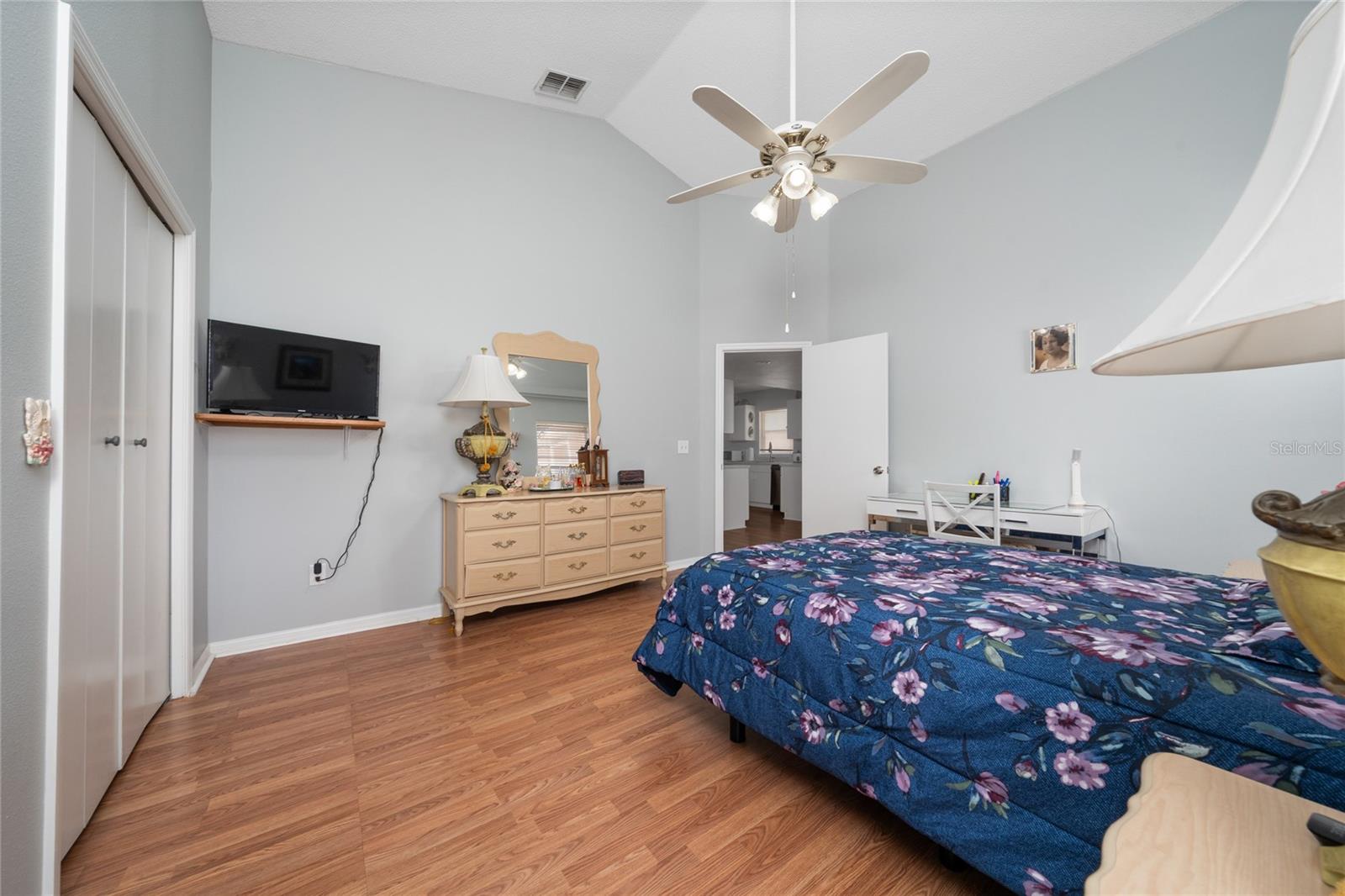 Image 23 of 36 For 10934 Rushwood Way