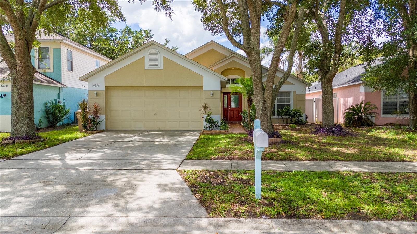 Image 3 of 36 For 10934 Rushwood Way