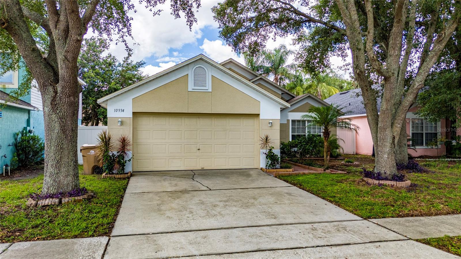 Image 4 of 36 For 10934 Rushwood Way