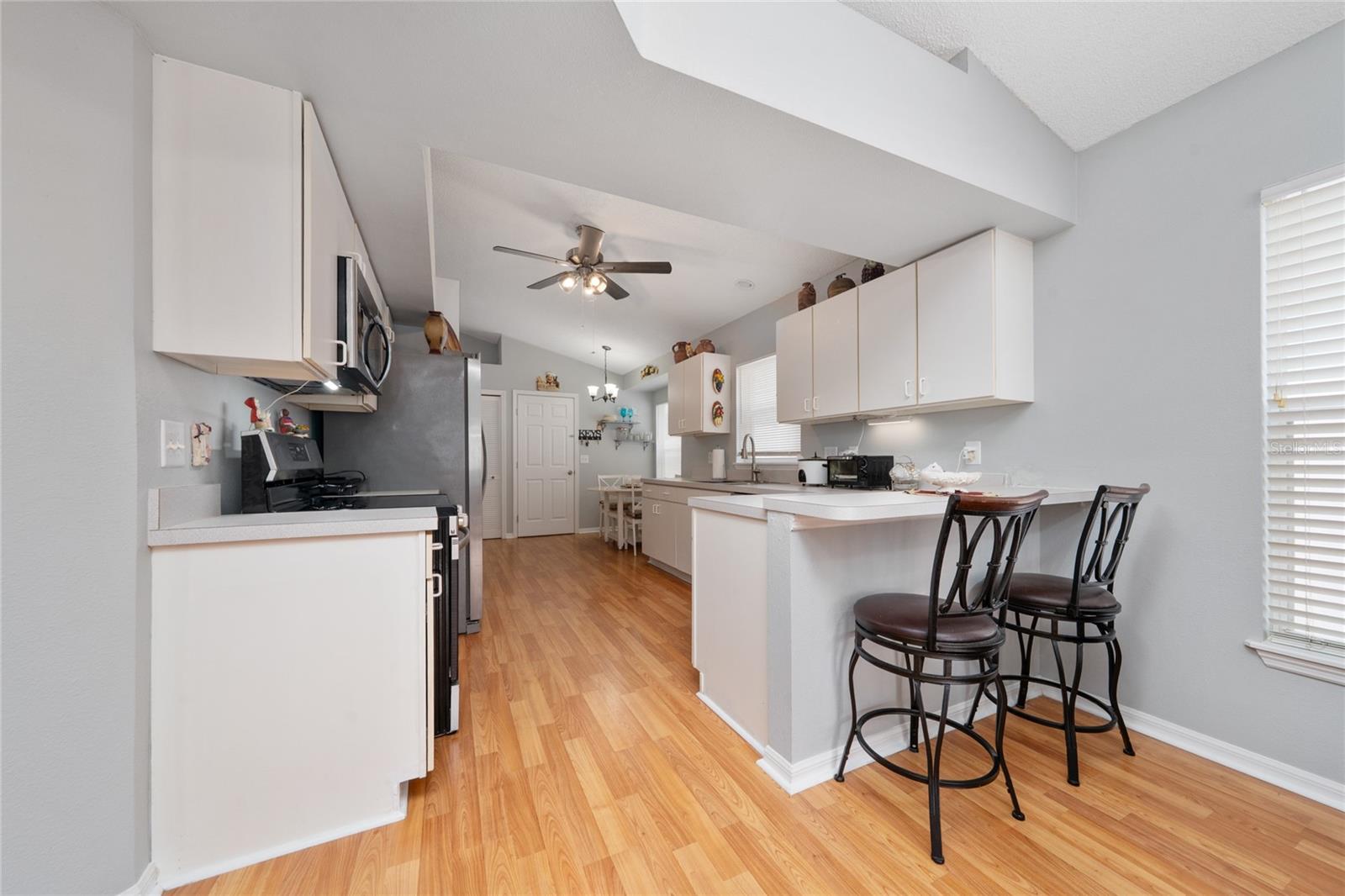 Image 8 of 36 For 10934 Rushwood Way
