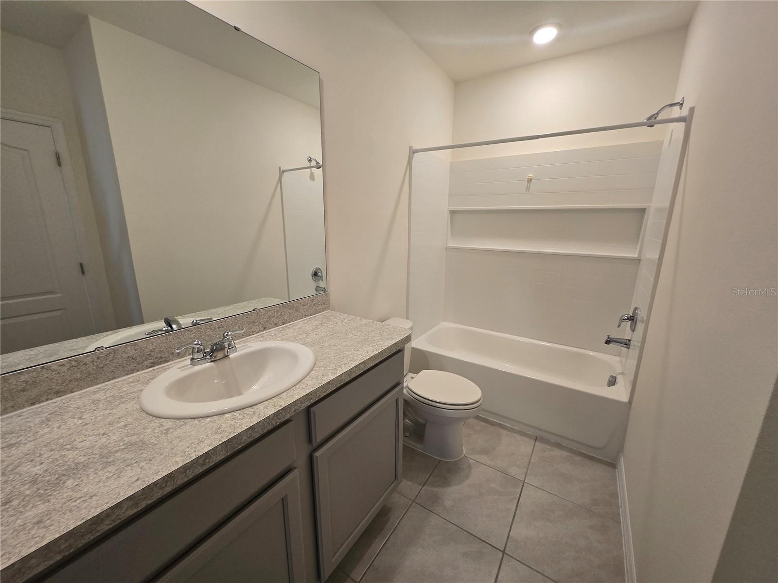 Image 28 of 38 For 1097 Blue Jay Drive