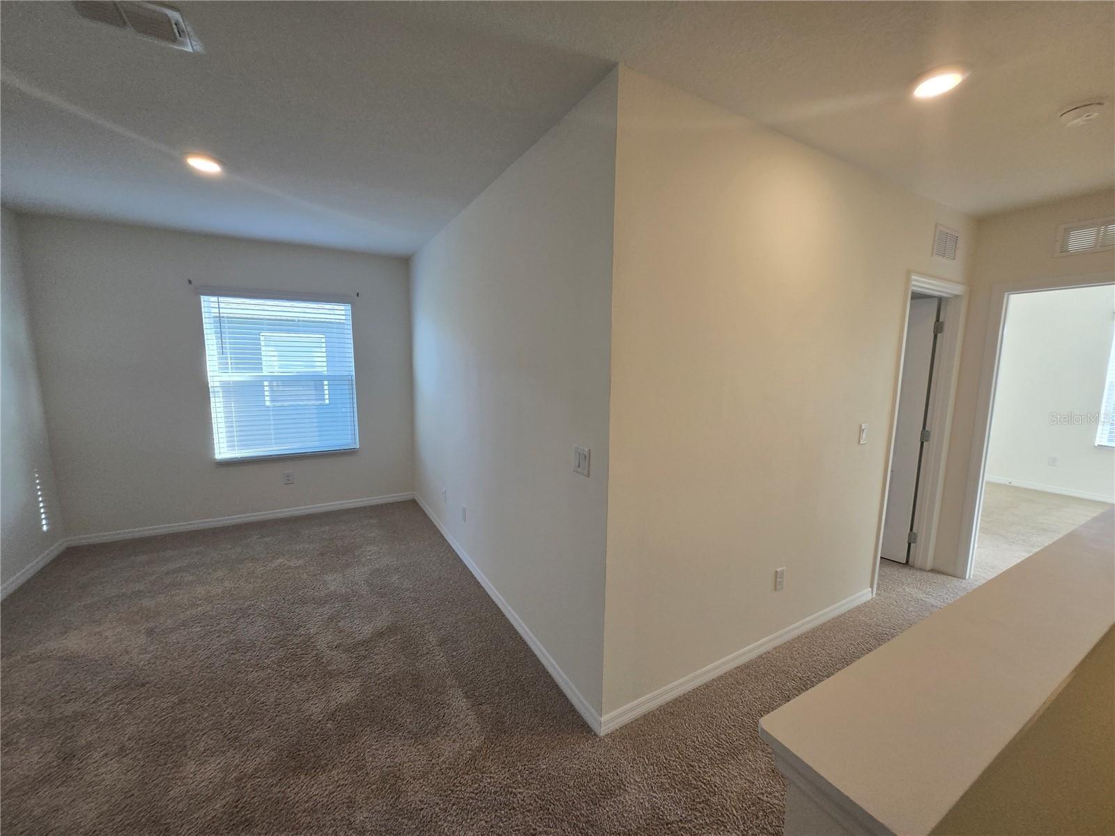 Image 30 of 38 For 1097 Blue Jay Drive