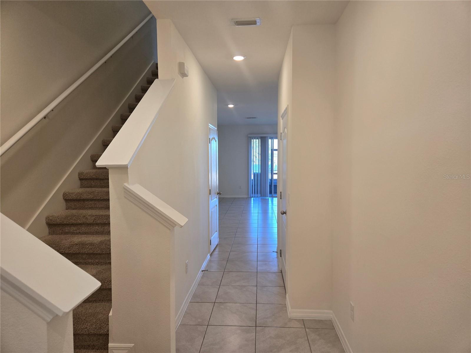 Image 33 of 38 For 1097 Blue Jay Drive