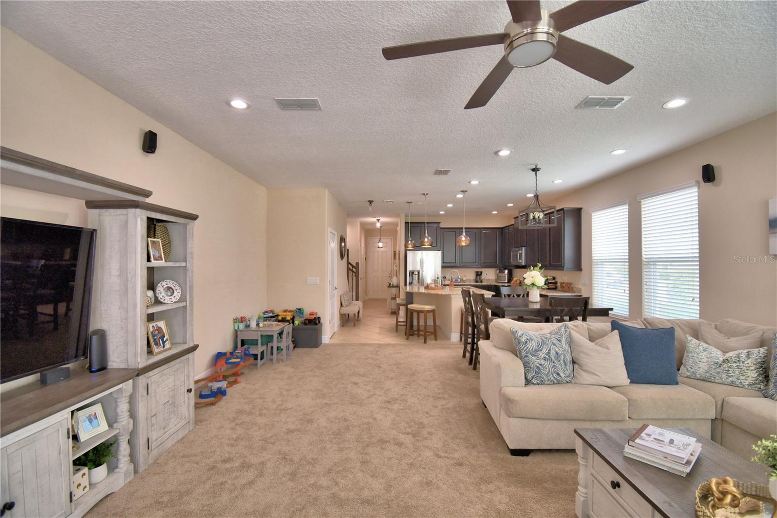 Image 11 of 41 For 7401 Leighside Drive