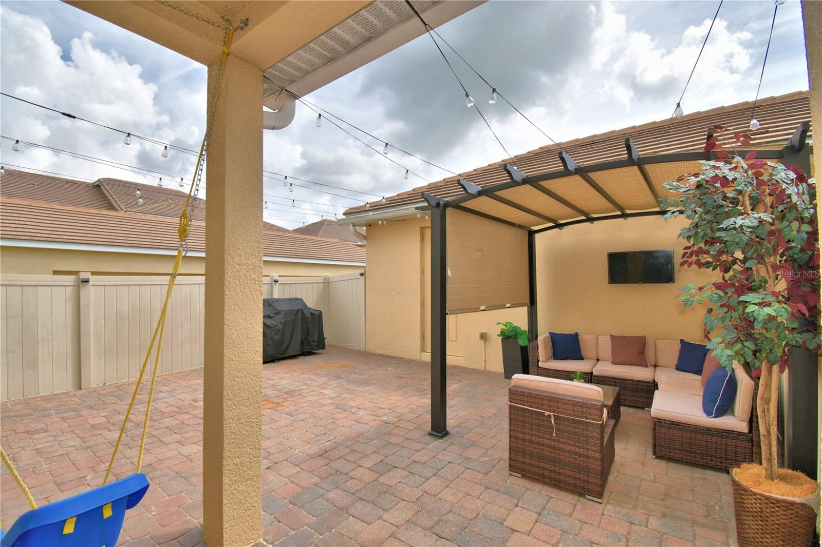 Image 27 of 41 For 7401 Leighside Drive