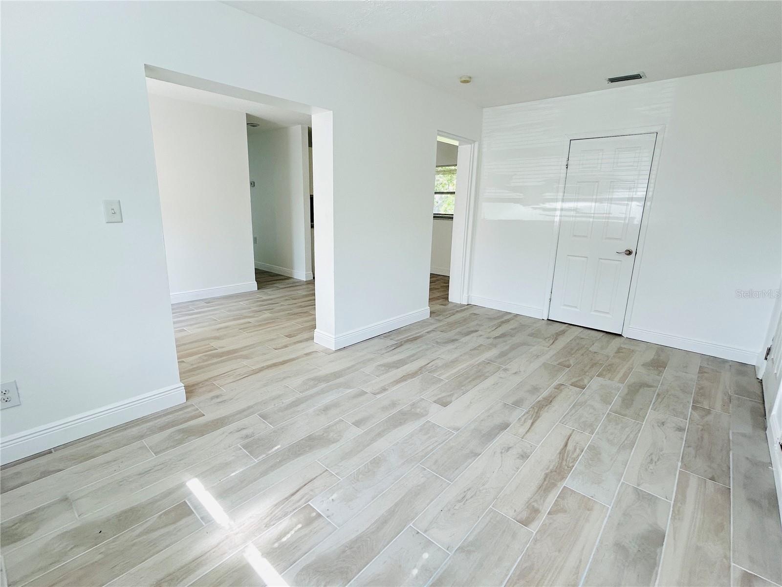 Image 3 of 13 For 329 Hart Boulevard