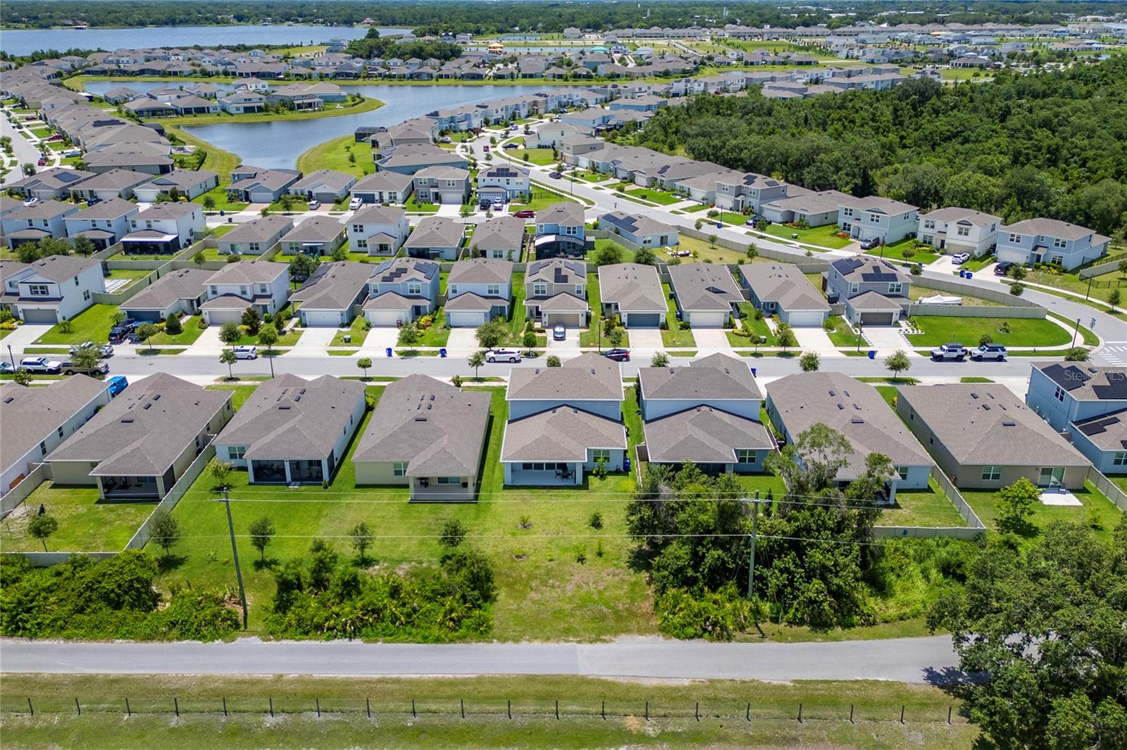 Image 3 of 23 For 2223 Bluebird Place