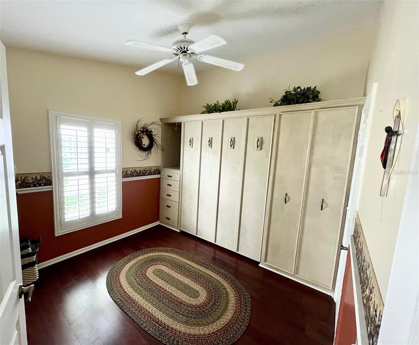 Image 11 of 33 For 3407 Santa Monica Drive