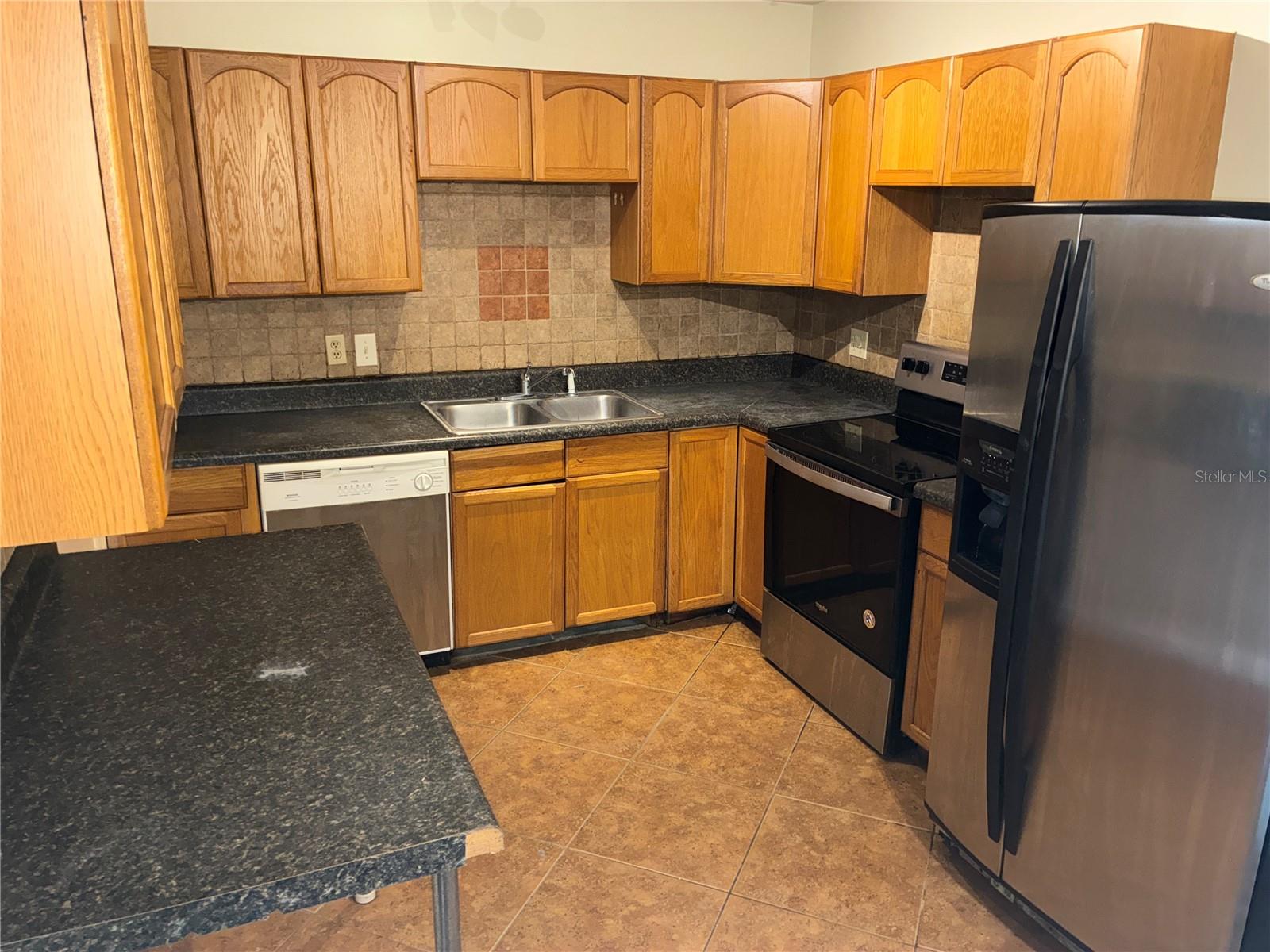 Image 3 of 6 For 2619 Milton Avenue
