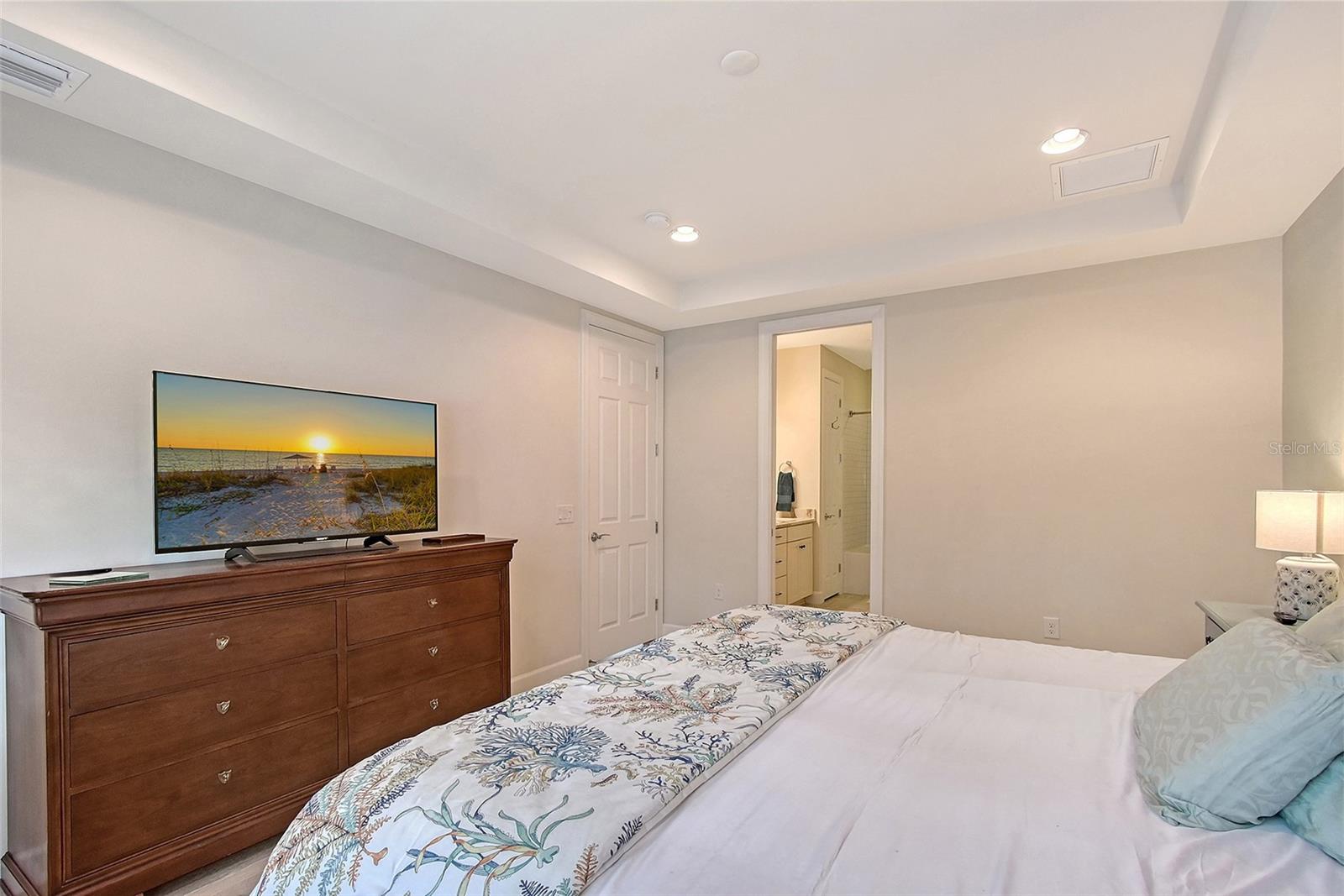 Image 19 of 55 For 17109 Kenton Terrace