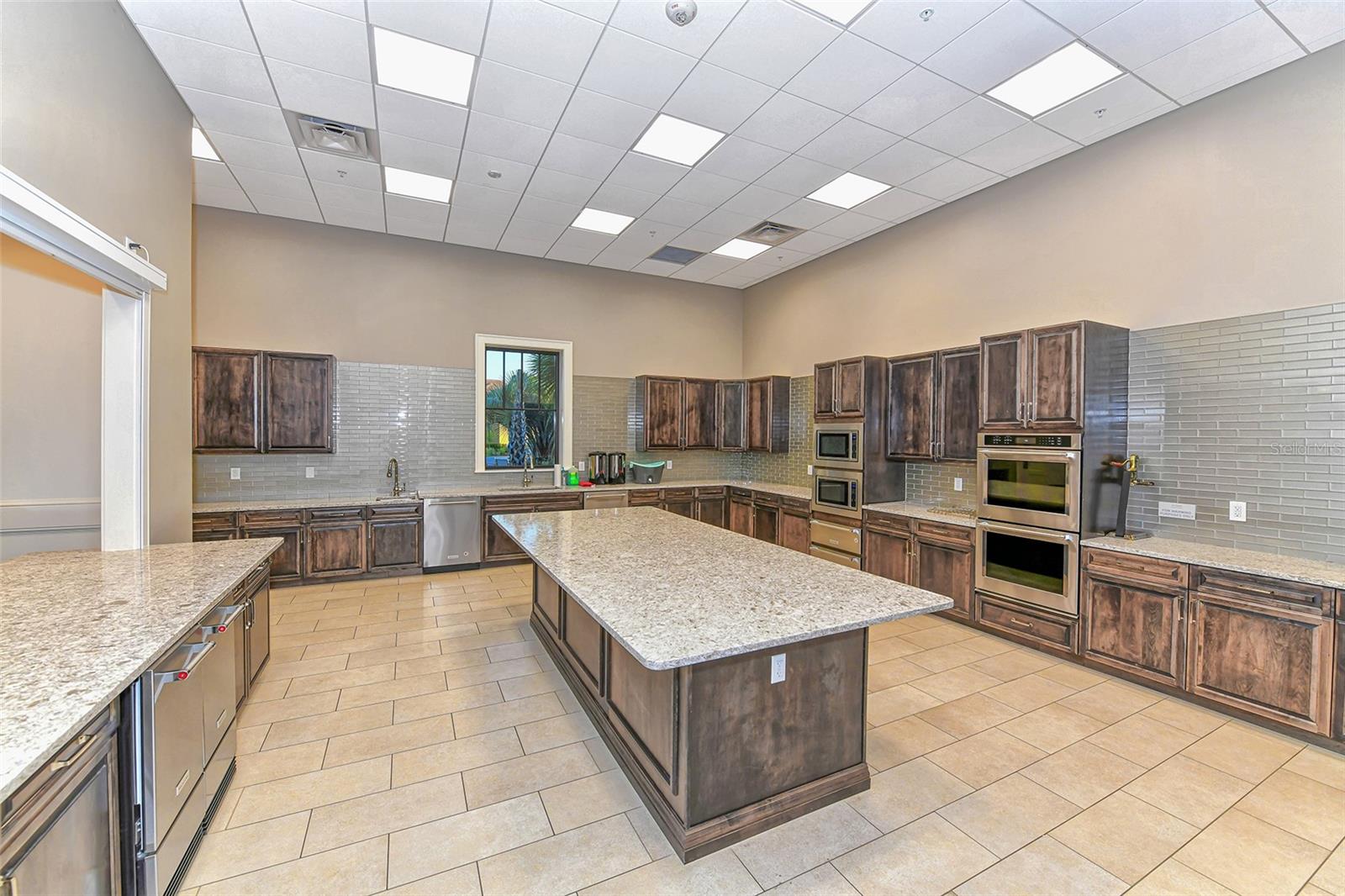Image 45 of 55 For 17109 Kenton Terrace