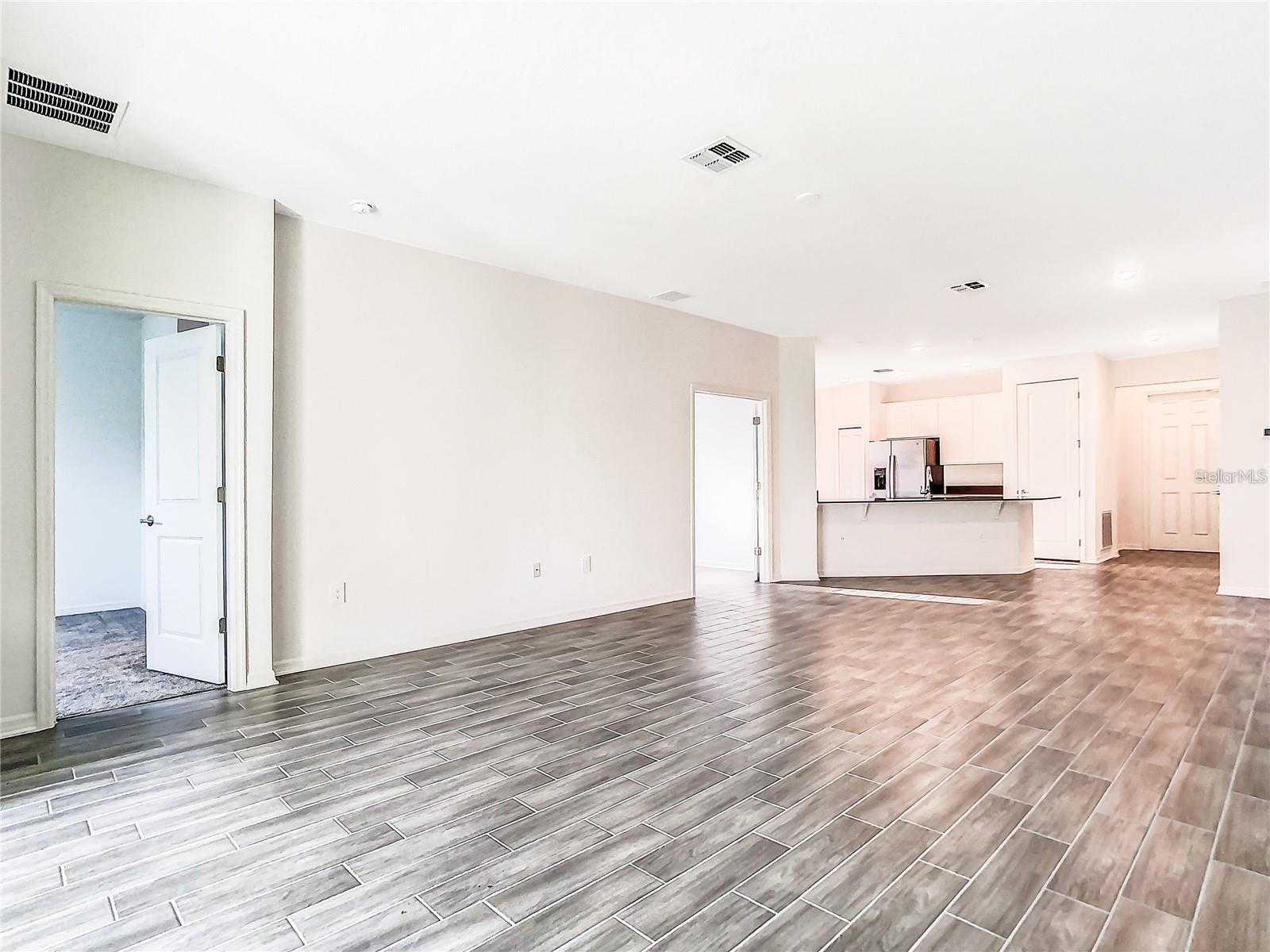 Image 16 of 25 For 664 Tanaro Lane