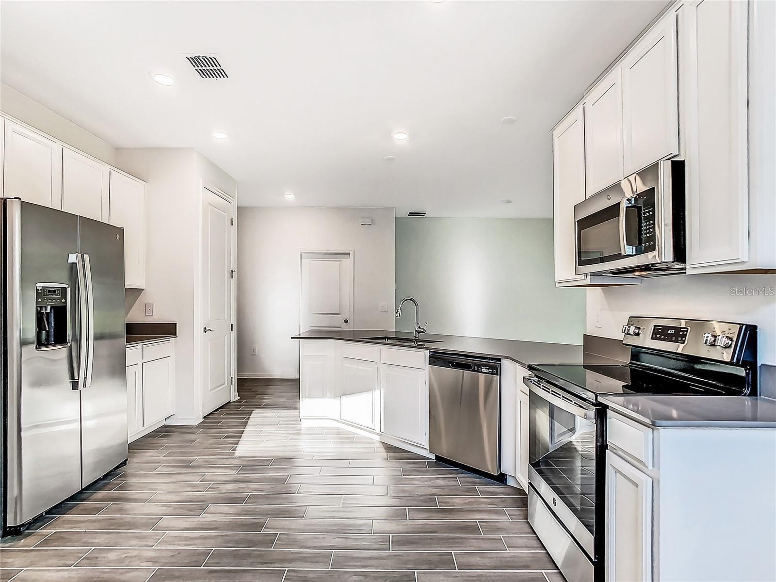 Image 9 of 25 For 664 Tanaro Lane