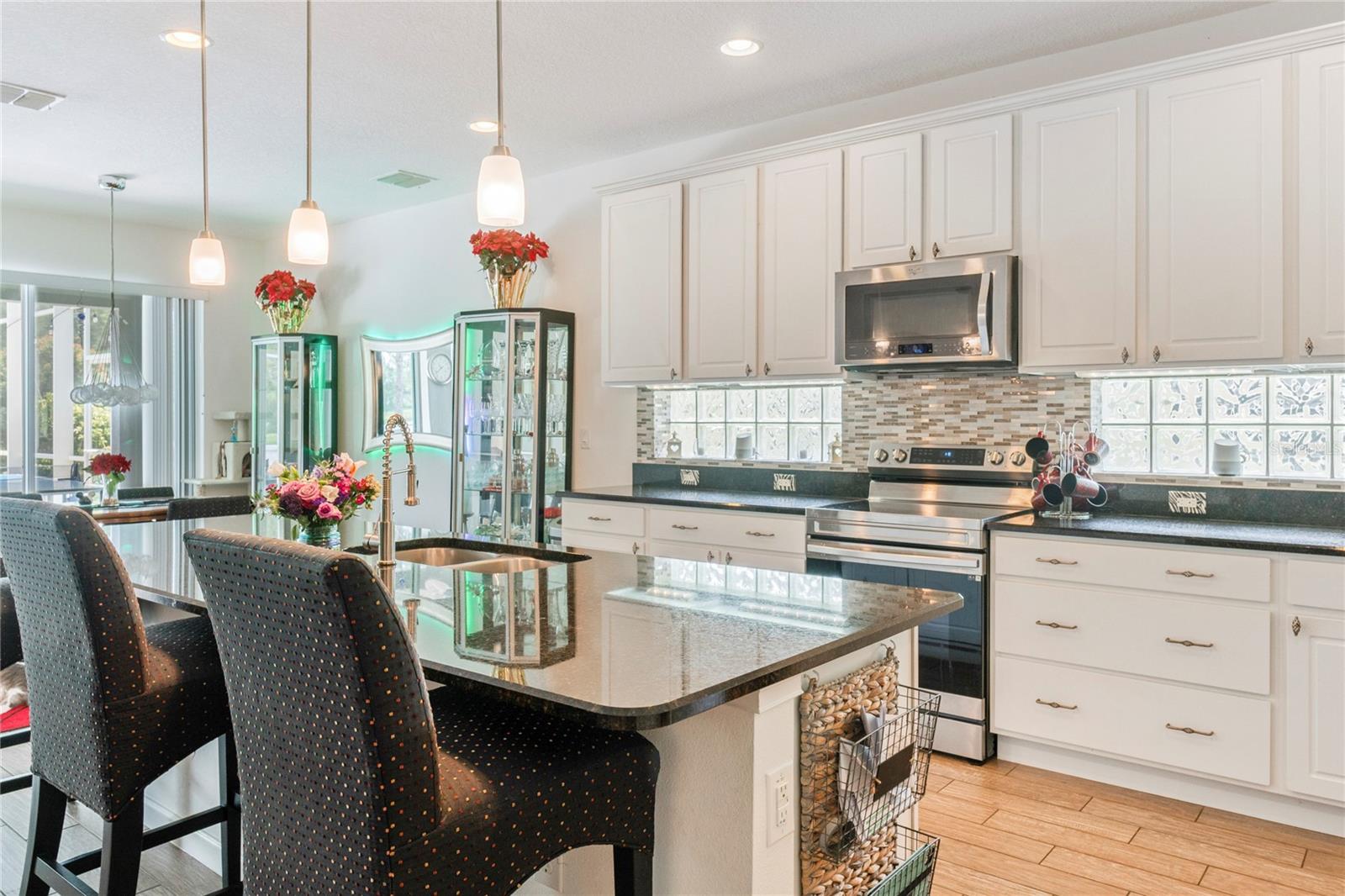 Image 16 of 72 For 6808 Goldflower Avenue