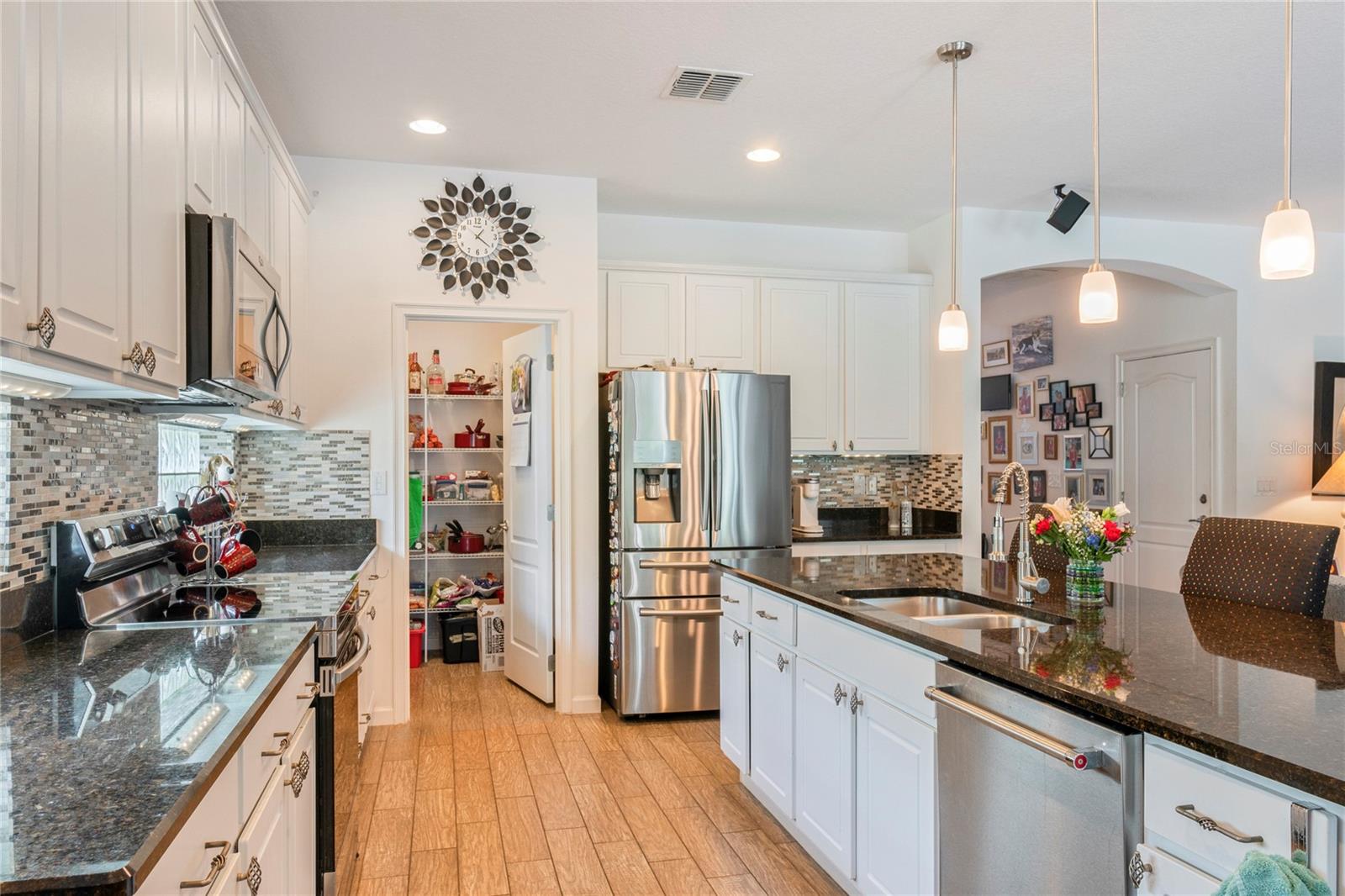 Image 18 of 72 For 6808 Goldflower Avenue