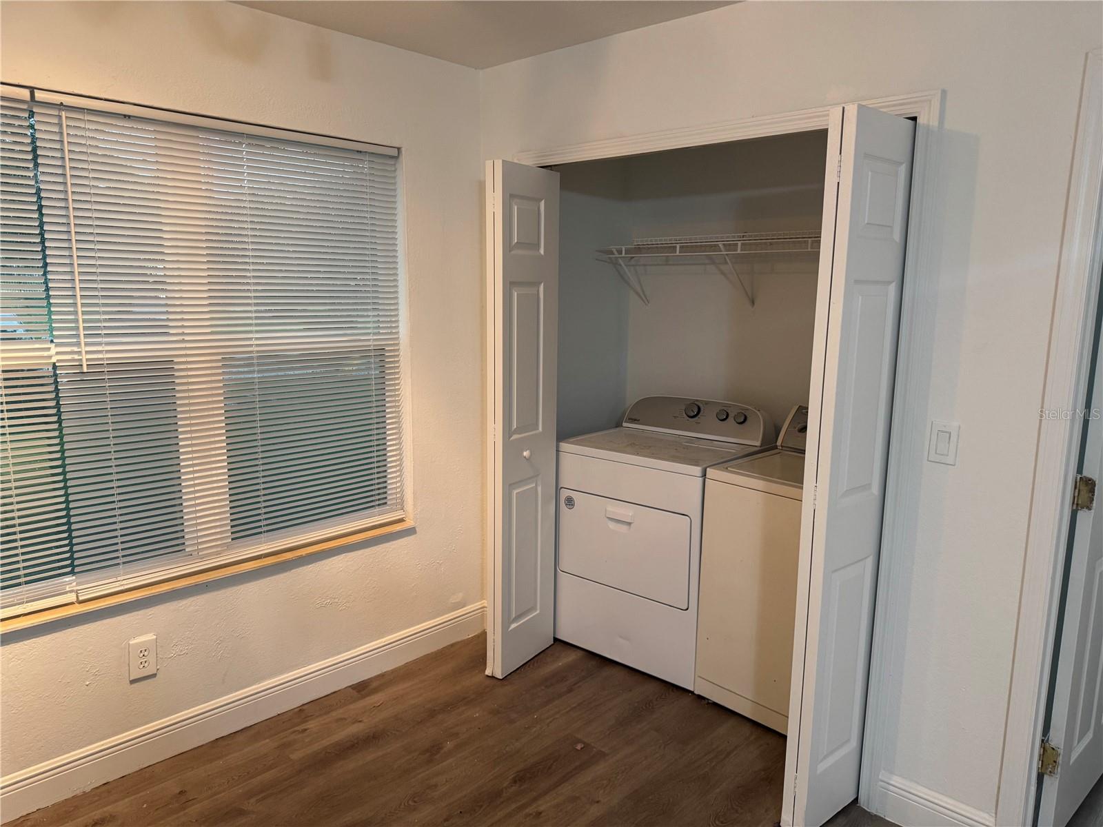 Image 10 of 13 For 4572 Commander Drive 1211