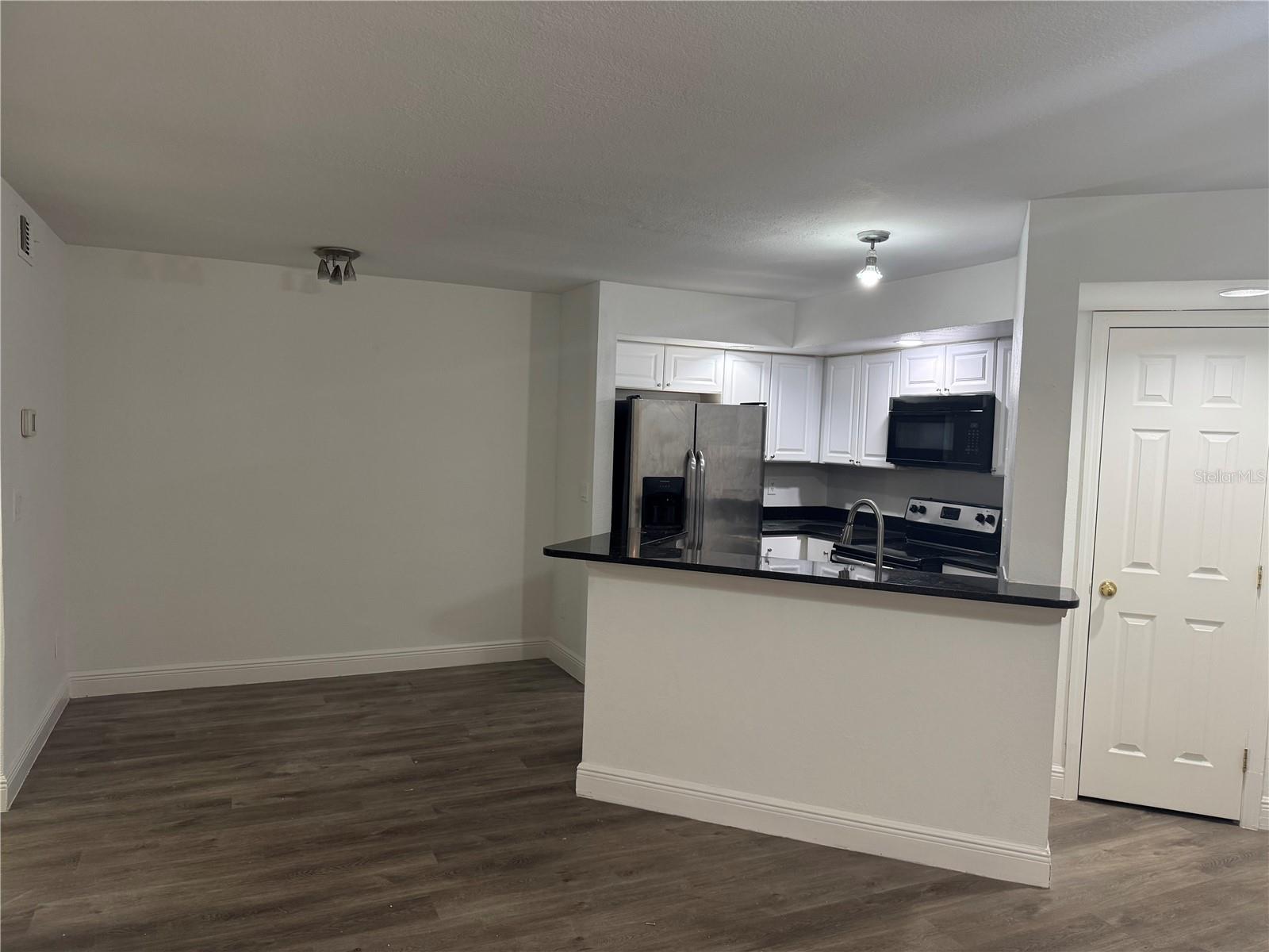 Image 2 of 13 For 4572 Commander Drive 1211