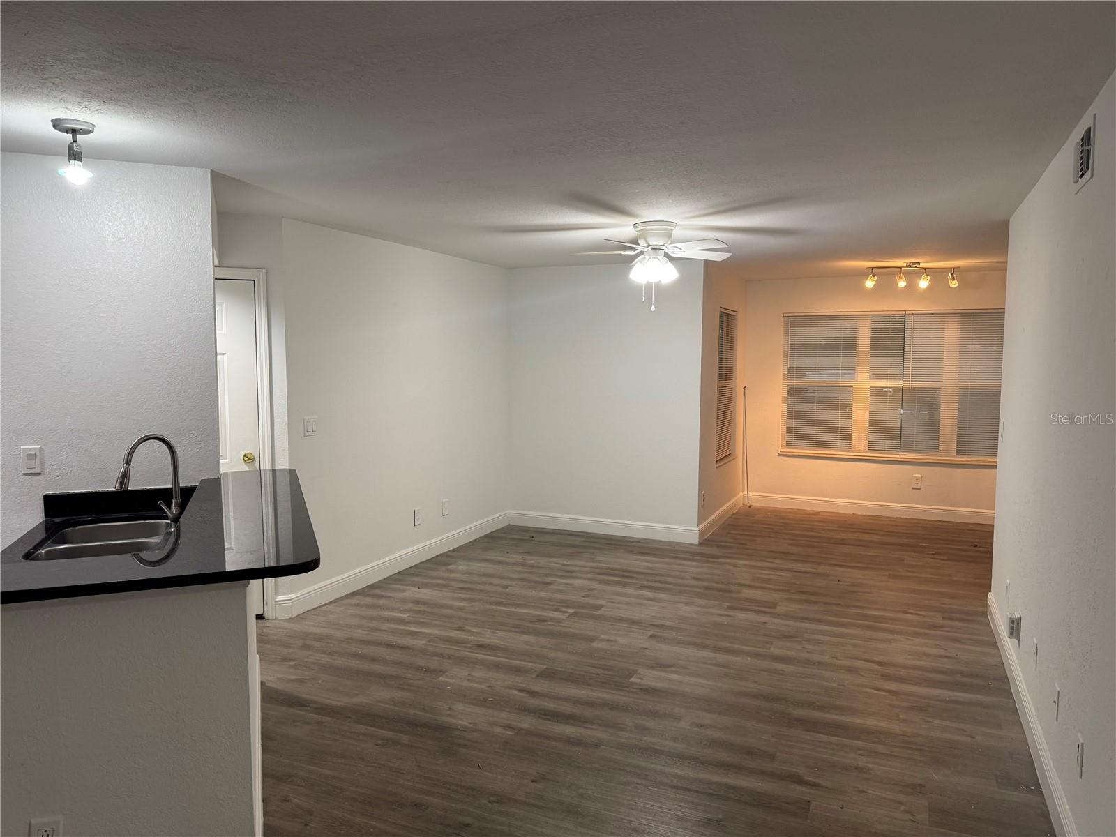 Image 5 of 13 For 4572 Commander Drive 1211