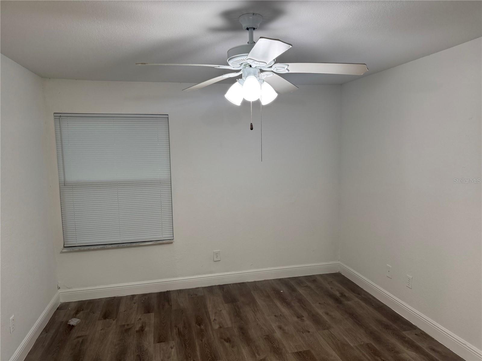 Image 7 of 13 For 4572 Commander Drive 1211