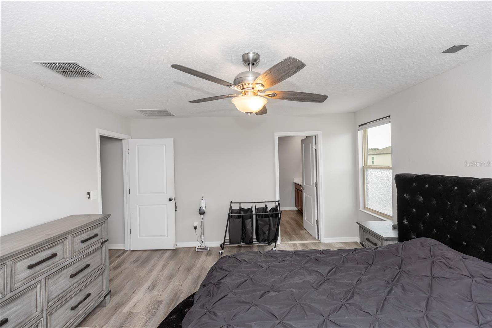 Listing photo id 11 for 7412 Pearly Everlasting Avenue