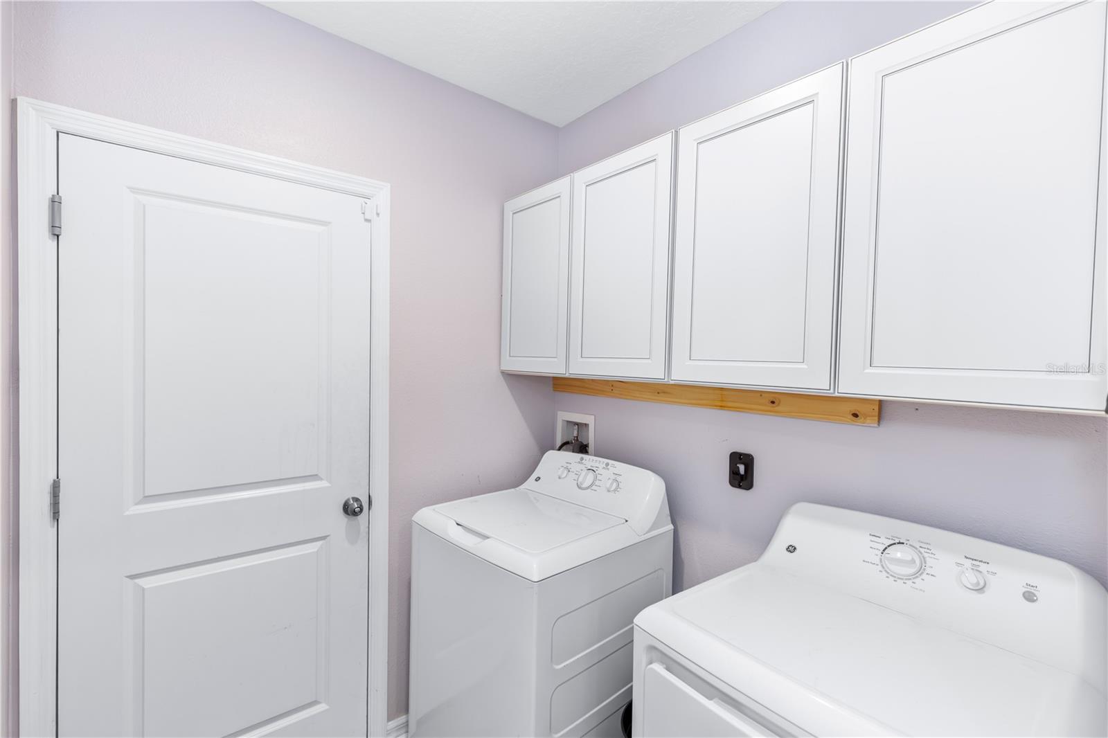 Listing photo id 24 for 7412 Pearly Everlasting Avenue