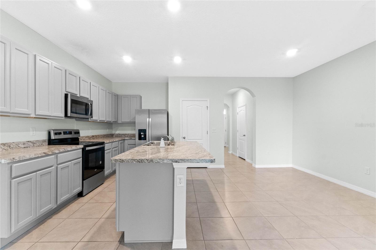 Image 3 of 28 For 390 Feltrim Reserve Boulevard