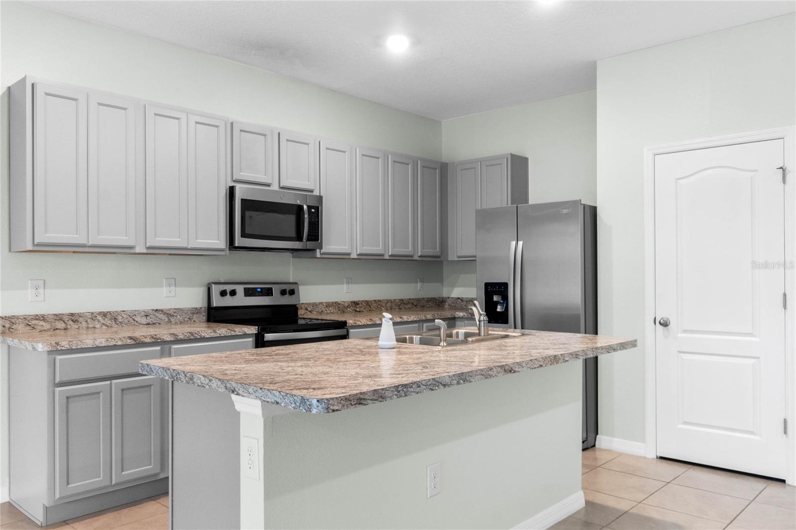 Image 4 of 28 For 390 Feltrim Reserve Boulevard