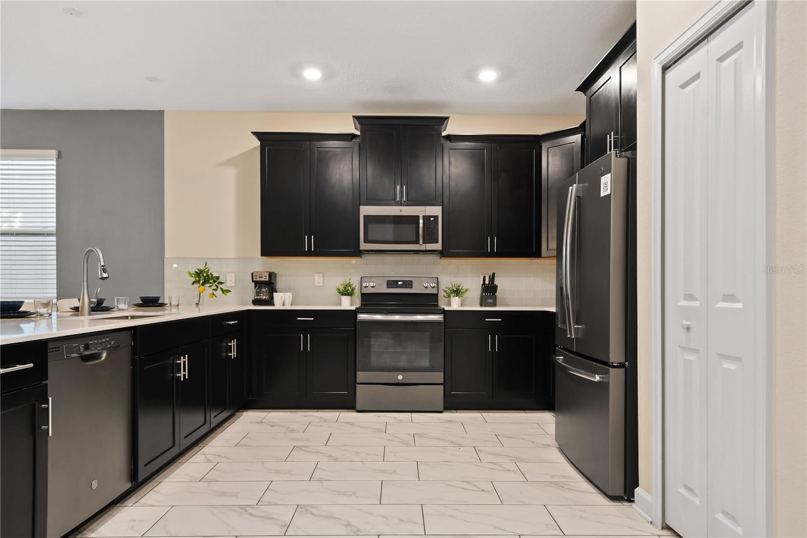Image 4 of 65 For 4547 Narrative Lane