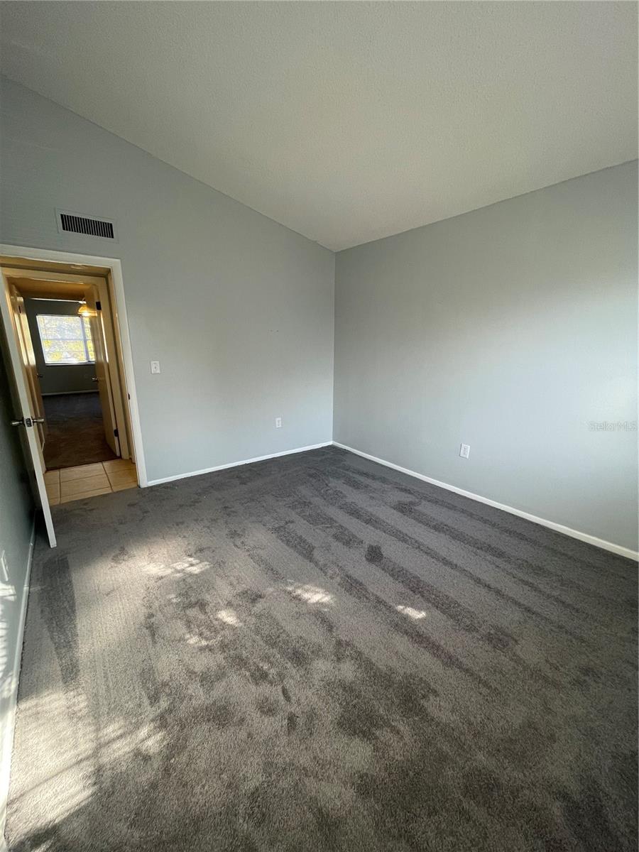 Image 20 of 26 For 6037 Amberly Court F35