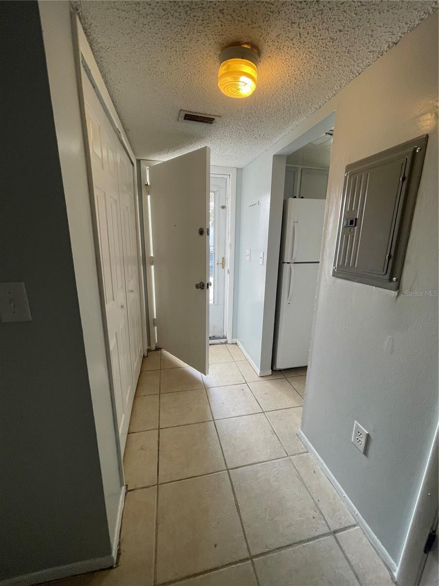 Image 6 of 26 For 6037 Amberly Court F35